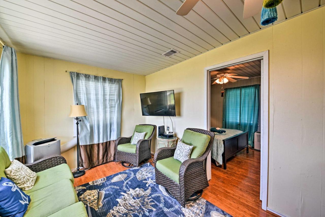 Galveston Beach House With Private Deck And Gulf Views Exteriör bild