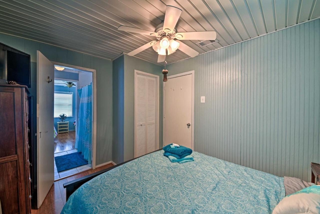 Galveston Beach House With Private Deck And Gulf Views Exteriör bild